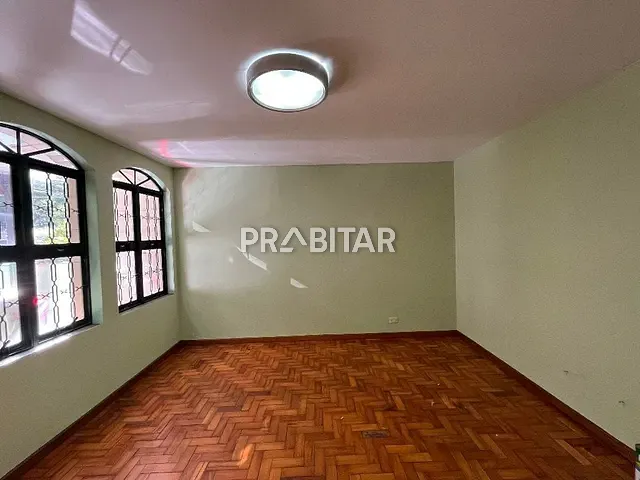 Casa com 244m² 4 quartos e 2 banheiros, à venda, no bairro Alto da Lapa em São Paulo