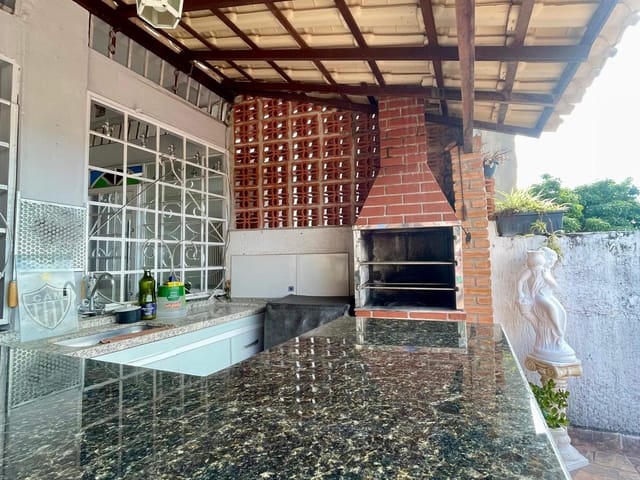 Casa 3 quartos e 2 banheiros, à venda, no bairro Tupi B em Belo Horizonte