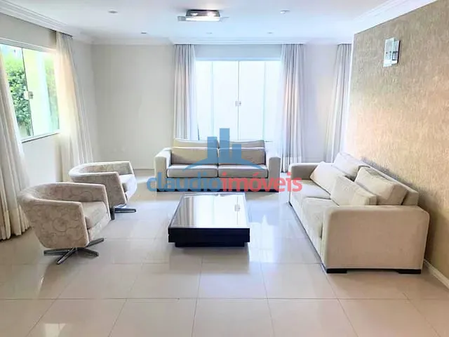 Casa 4 quartos e 4 banheiros, à venda, no bairro Santa Rosa em Barra Mansa