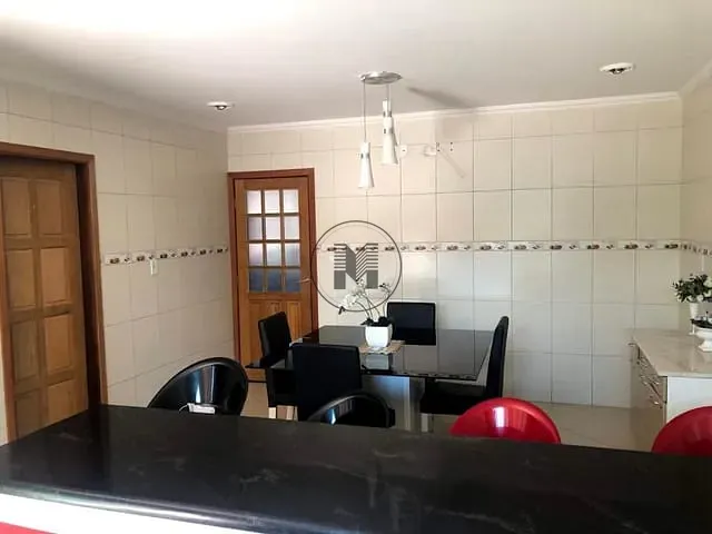 Casa com 170m² 3 quartos e 2 banheiros, à venda, no bairro Parque São Francisco em Guaratinguetá
