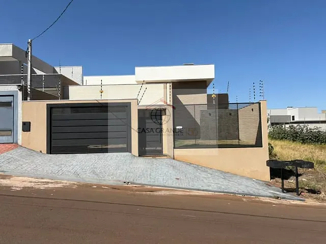 Casa com 301m² 3 quartos e 2 banheiros, à venda, no bairro Residencial Belmonte em Rolândia