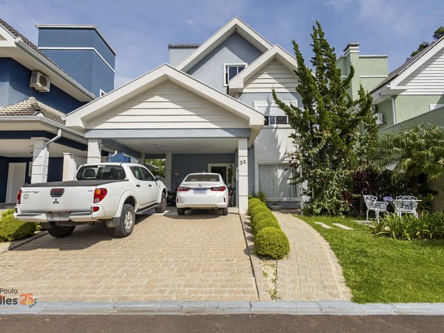 Casa 4 quartos e 3 banheiros, à venda, no bairro Santa Felicidade em Curitiba