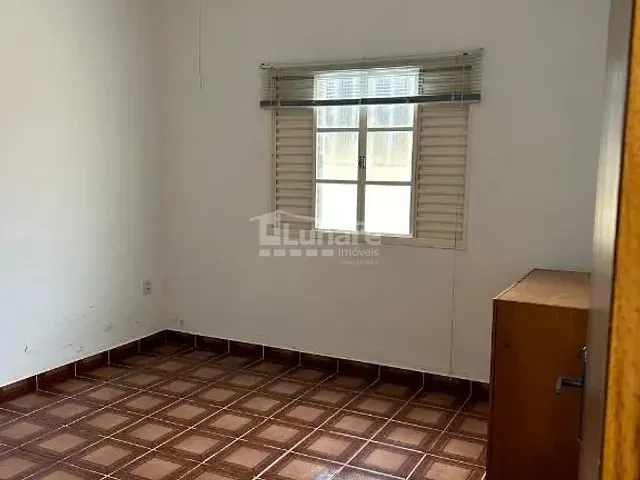 Casa com 500m² 3 quartos e 2 banheiros, à venda, no bairro Mogi Moderno em Mogi das Cruzes