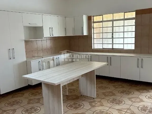 Casa com 500m² 3 quartos e 2 banheiros, à venda, no bairro Mogi Moderno em Mogi das Cruzes