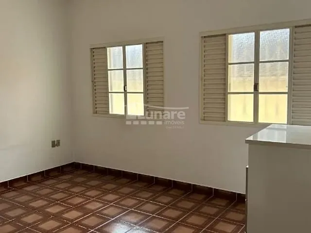 Casa com 500m² 3 quartos e 2 banheiros, à venda, no bairro Mogi Moderno em Mogi das Cruzes