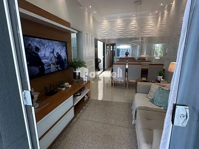 Casa com 192m² 3 quartos e 2 banheiros, à venda, no bairro Residencial Village Garavelo em Aparecida de Goiânia