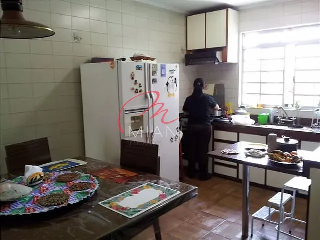 Casa com 250m² 2 quartos e 2 banheiros, à venda, no bairro Jardim Maria Luiza em São Paulo