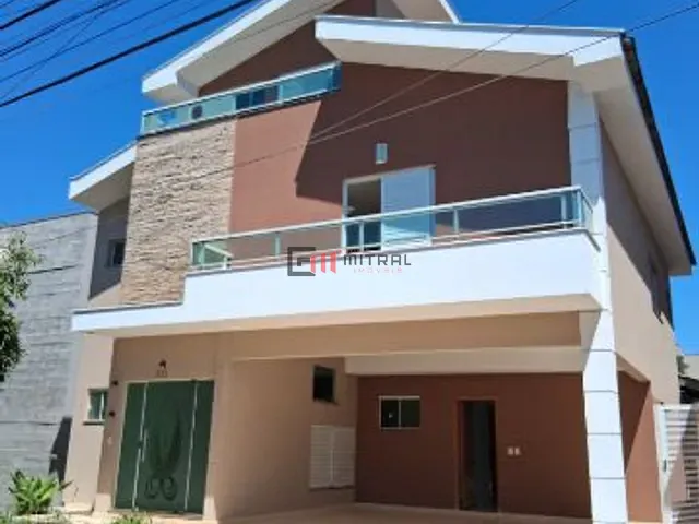 Casa 4 quartos e 5 banheiros, para alugar, no bairro Esperança em Londrina