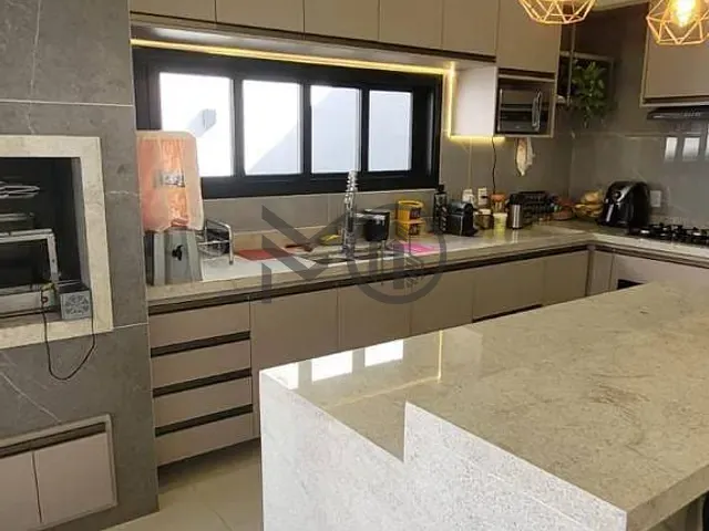 Casa com 300m² 3 quartos e 4 banheiros, à venda, no bairro Condomínio Belvedere em Cuiabá