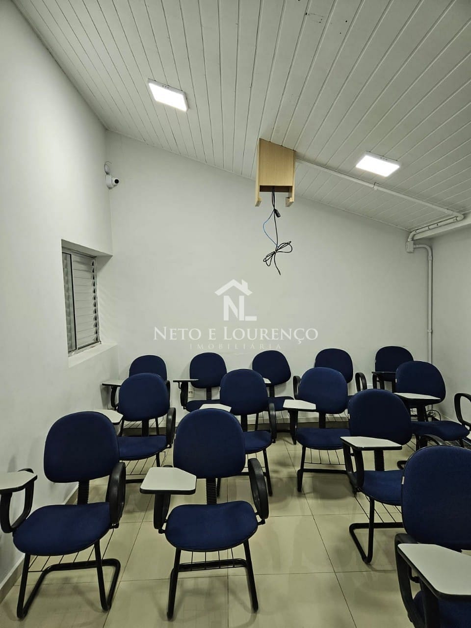 Casa à venda com 1 quarto, 280m² - Foto 2