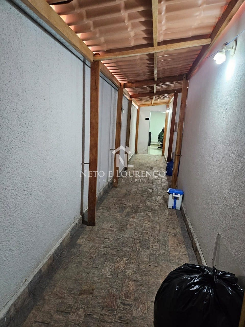 Casa à venda com 1 quarto, 280m² - Foto 8