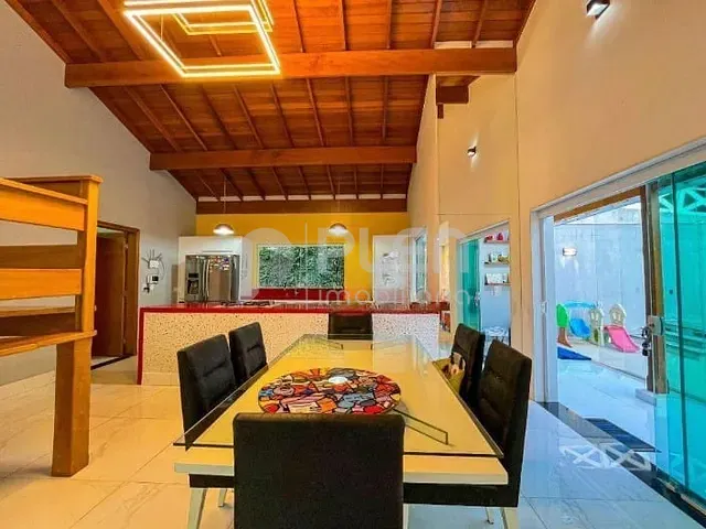 Casa com 1000m² 4 quartos e 7 banheiros, à venda, no bairro Cumbari em Mairiporã