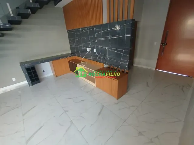 Casa com 201m² 4 quartos e 4 banheiros, para alugar, no bairro Novo Uruguai em Teresina