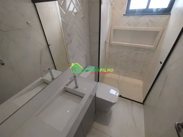 Casa com 201m² 4 quartos e 4 banheiros, para alugar, no bairro Novo Uruguai em Teresina