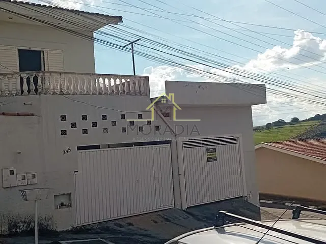 Casa 4 quartos e 4 banheiros, à venda, no bairro Parque dos Municípios II em Guaxupé