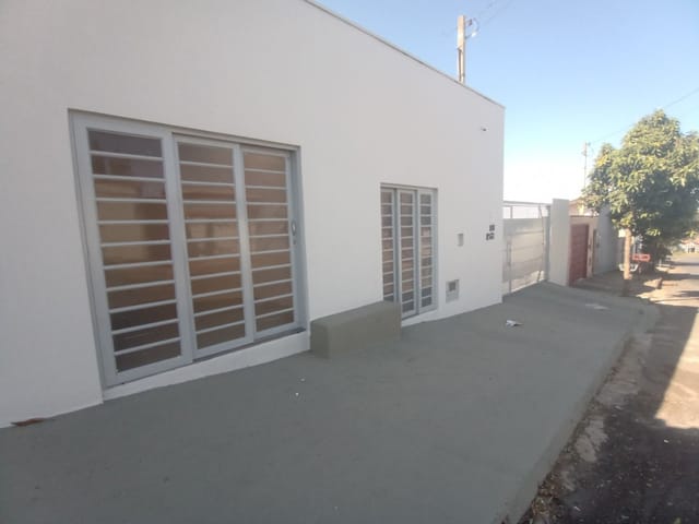 Casa com 880m² 3 quartos e 2 banheiros, à venda, no bairro Jardim Ipê em São João da Boa Vista