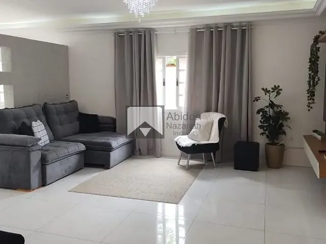 Casa com 380m² 4 quartos e 5 banheiros, à venda, no bairro Piratininga em Niterói