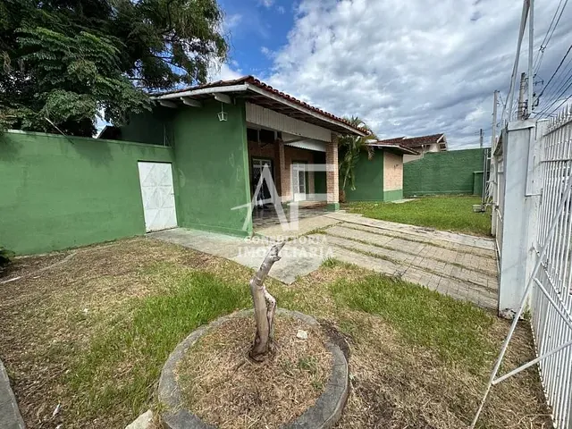 Casa com 750m² 3 quartos e 2 banheiros, para alugar, no bairro Jardim Maria Augusta em Taubaté