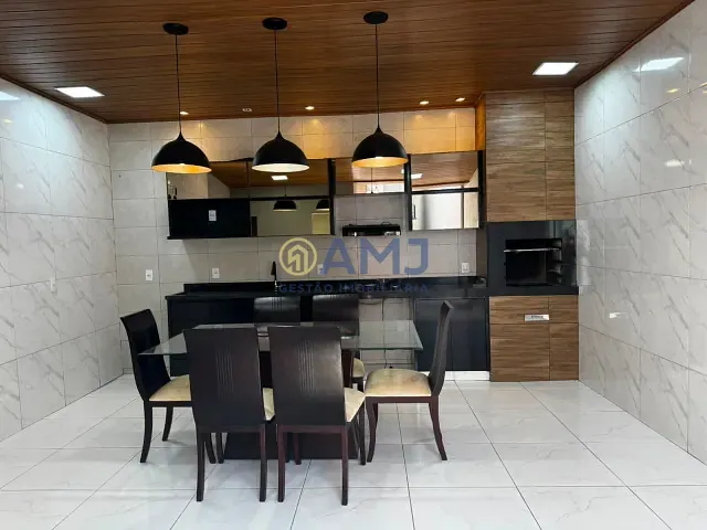 Casa 3 quartos e 4 banheiros, à venda, no bairro Jardim São José em Goiânia