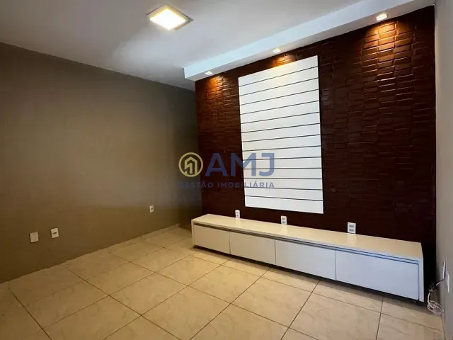 Casa 3 quartos e 4 banheiros, à venda, no bairro Jardim São José em Goiânia