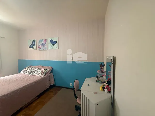 Casa com 300m² 2 quartos e 2 banheiros, à venda, no bairro Centro em Rolândia