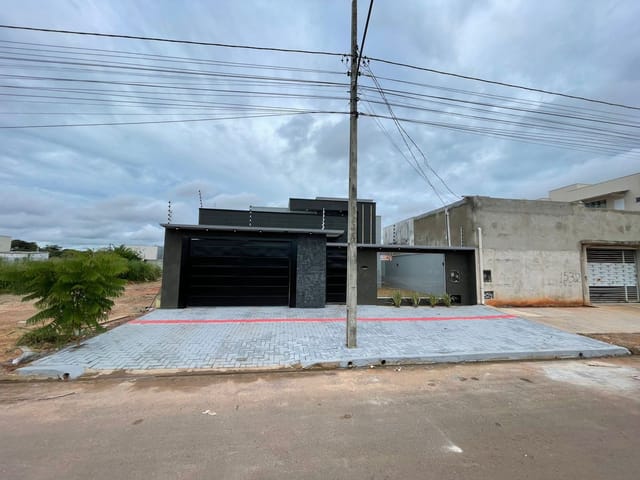Casa com 420m² 3 quartos e 3 banheiros, à venda, no bairro Residencial Florença em Sinop