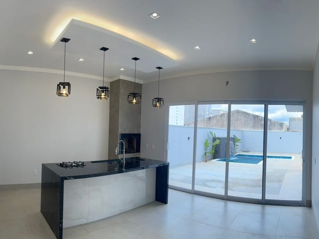 Casa com 420m² 3 quartos e 3 banheiros, à venda, no bairro Residencial Florença em Sinop