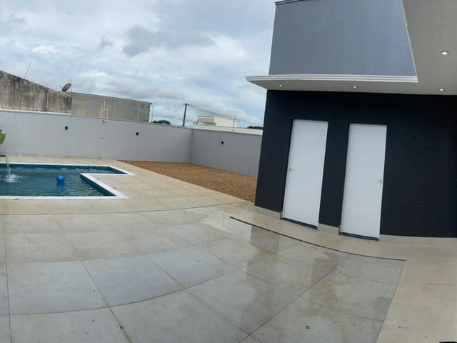 Casa com 420m² 3 quartos e 3 banheiros, à venda, no bairro Residencial Florença em Sinop