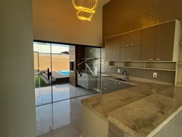 Casa com 370m² 4 quartos e 1 banheiro, à venda, no bairro Cajueiros (Itaipuaçu) em Maricá