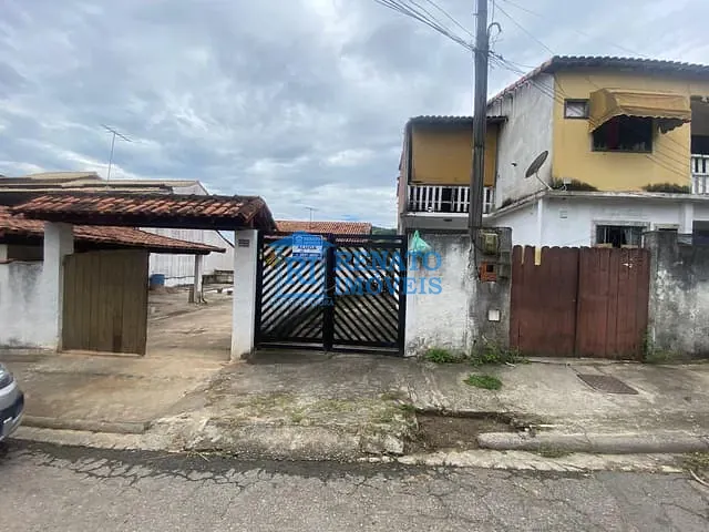 Casa 2 quartos e 1 banheiro, para alugar, no bairro Centro em Maricá