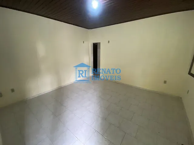 Casa 2 quartos e 1 banheiro, para alugar, no bairro Centro em Maricá