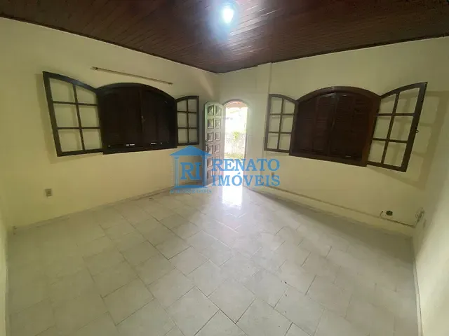 Casa 2 quartos e 1 banheiro, para alugar, no bairro Centro em Maricá