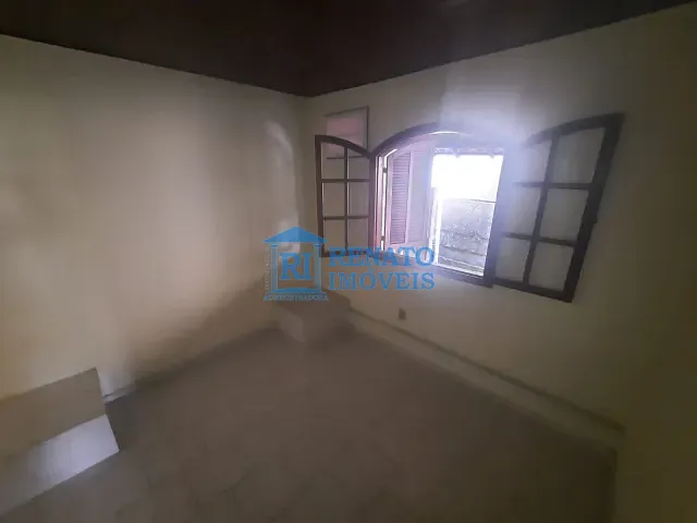 Casa 2 quartos e 1 banheiro, para alugar, no bairro Centro em Maricá