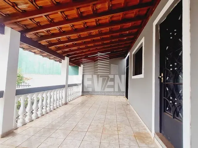 Casa com 450m² 2 quartos e 2 banheiros, à venda, no bairro Jardim Bela Vista em Bauru