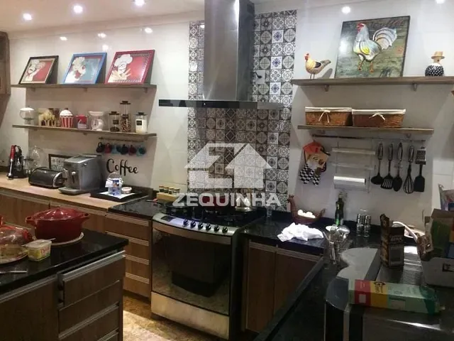 Casa com 750m² 5 quartos e 2 banheiros, à venda, no bairro Caucaia Do Alto em Cotia
