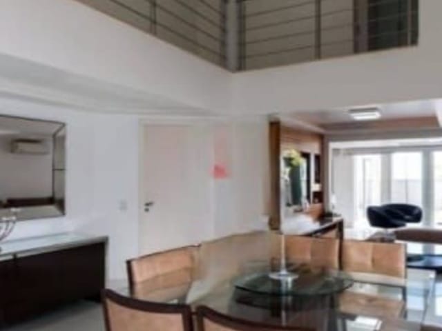 Casa com 450m² 6 quartos e 7 banheiros, à venda, no bairro Granja dos Cavaleiros em Macaé