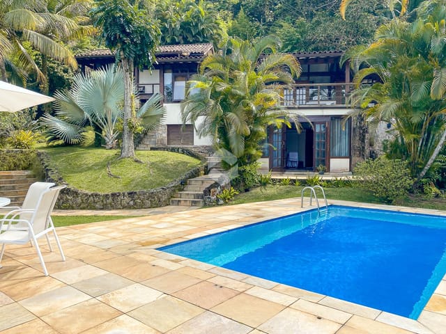 Casa com 265m² 4 quartos e 3 banheiros, à venda, no bairro Portogalo em Angra dos Reis