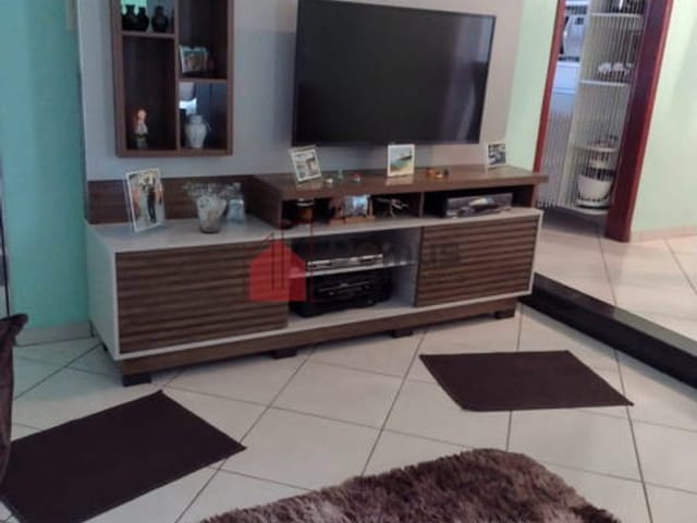 Casa com 156m², à venda, no bairro Laerte Assunção em Pindamonhangaba