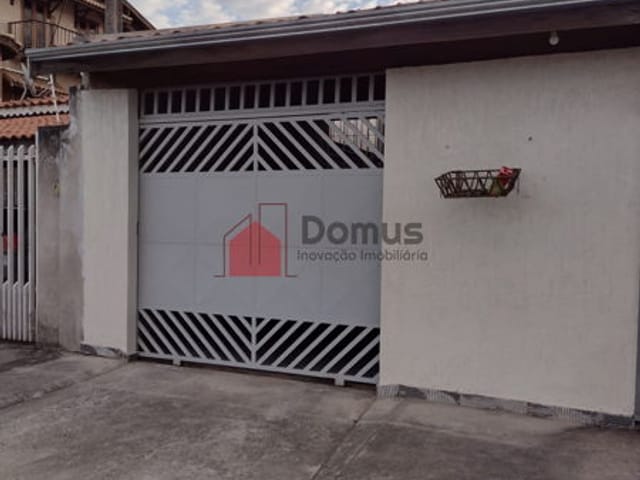 Casa com 156m², à venda, no bairro Laerte Assunção em Pindamonhangaba