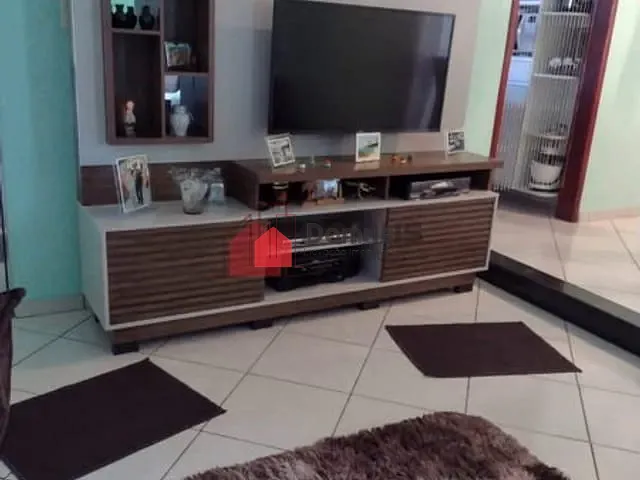 Casa com 156m², à venda, no bairro Laerte Assunção em Pindamonhangaba