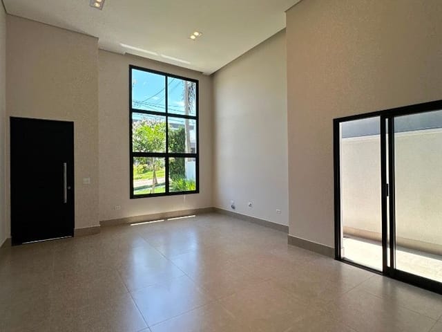 Casa com 324m² 3 quartos e 1 banheiro, à venda, no bairro Residencial Mac Knight em Santa Bárbara D'Oeste