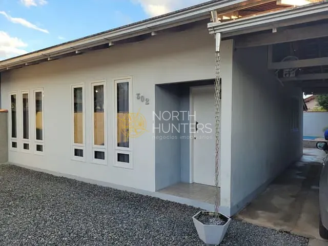 Casa com 426m² 3 quartos e 3 banheiros, à venda, no bairro Vila Nova em Joinville