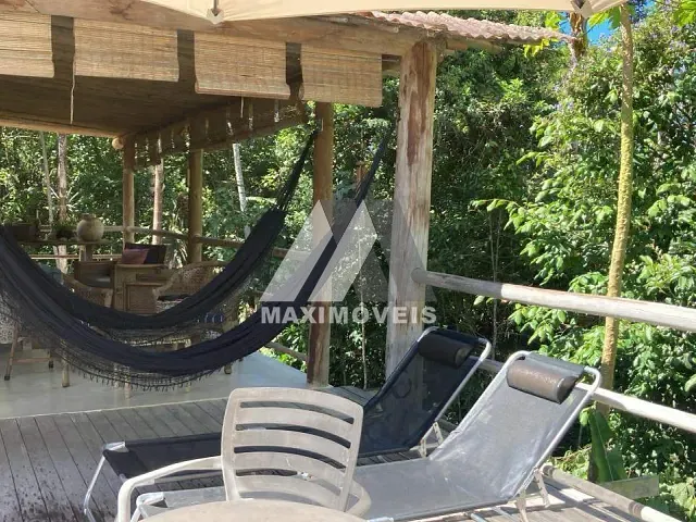 Casa com 670m² 3 quartos e 3 banheiros, à venda, no bairro Trancoso em Porto Seguro