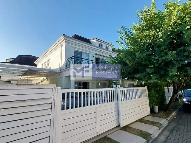 Casa 4 quartos e 5 banheiros, para alugar, no bairro Recreio dos Bandeirantes em Rio de Janeiro