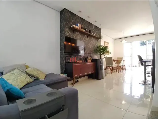 Casa 3 quartos e 3 banheiros, à venda, no bairro Parque das Indústrias em Londrina
