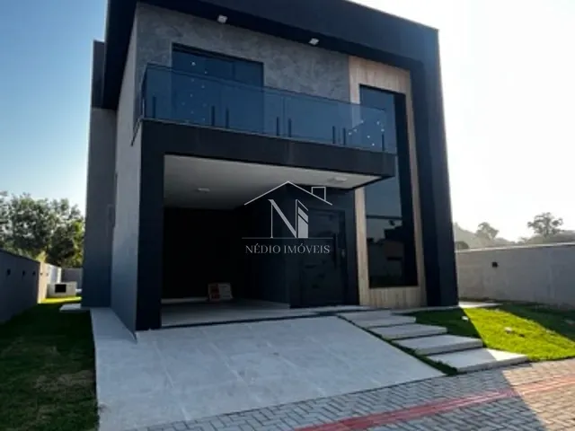 Casa com 360m² 4 quartos e 2 banheiros, à venda, no bairro Cajueiros (Itaipuaçu) em Maricá