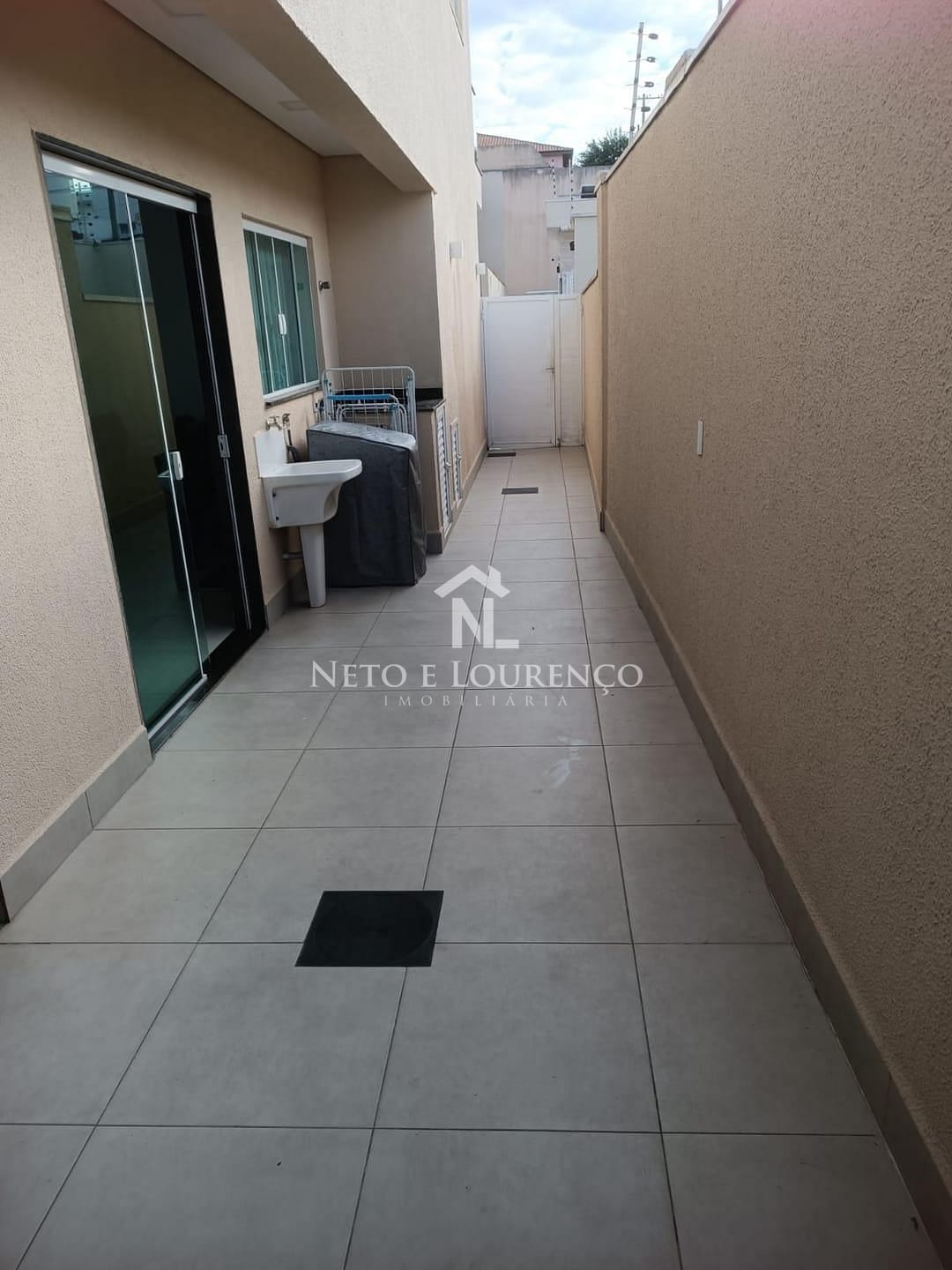 Casa à venda com 3 quartos, 109m² - Foto 16