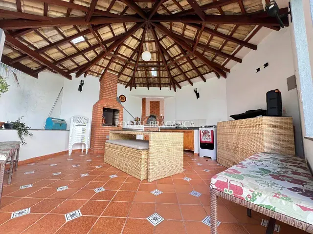 Casa com 250m² 3 quartos e 3 banheiros, à venda, no bairro Jardim Europa em Bragança Paulista