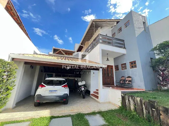 Casa com 250m² 3 quartos e 3 banheiros, à venda, no bairro Jardim Europa em Bragança Paulista
