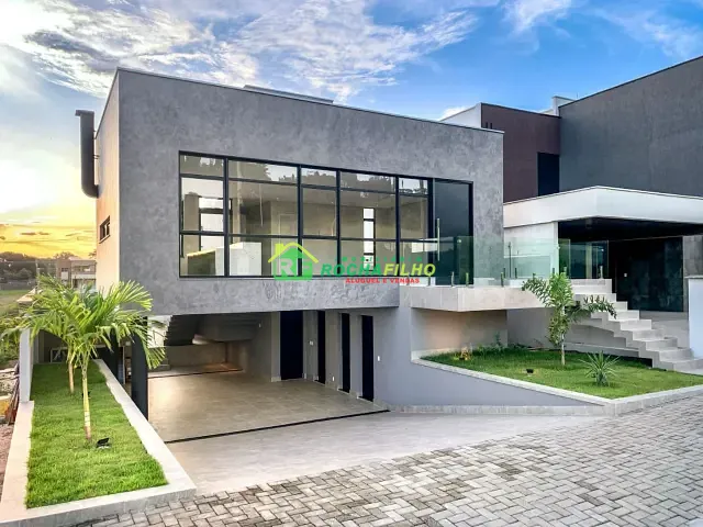 Casa com 360m² 3 quartos e 3 banheiros, à venda, no bairro Tabajaras em Teresina